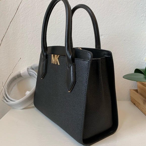 Michael Kors Montgomery MD Messenger - Picture 2 of 7